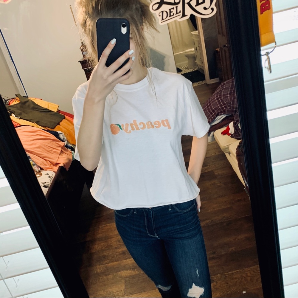 Peachy crop tee